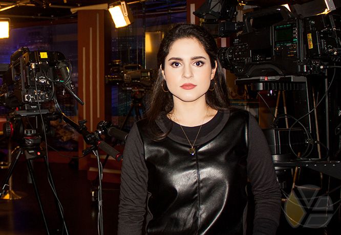 yadira_blog_escobar_yaya_tubella_fidel_castro_mira_tv_television_tele_camera_camara_estudio_studio