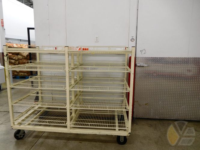 yadira_escobar_bjs_market_store_empty_bread_hurricane_mathew