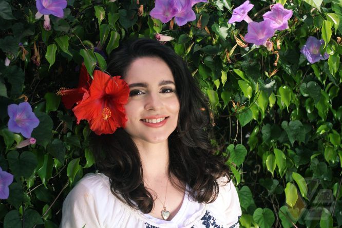 yadira_escobar_blog_picture_foto_smile_flower_miami_hillary_clinton_donald_trump_2016